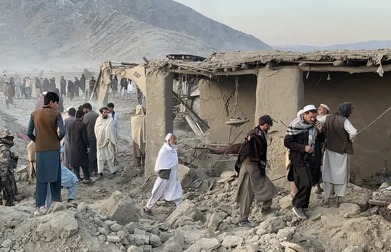 ޕާކިސްތާނާއި އަފްޣާނިސްތާނު ހަނގުރާމައަކަށް!