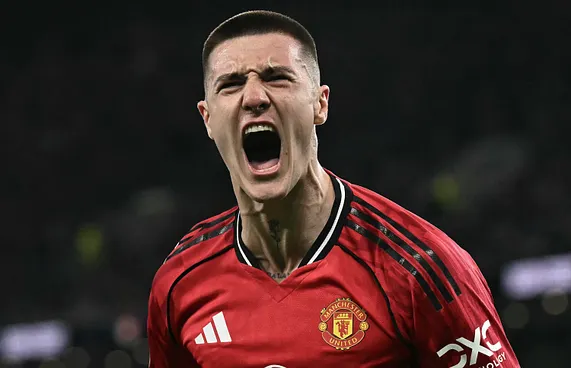 ސެސްކޯގެ ނުފޫޒަށް ކެރިކްގެ ތައުރީފު: ޔުނައިޓެޑް ހަތަރަކަށް