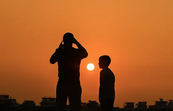 ވައި ނުސާފު، ހޫނު ވެސް ގަދަ!