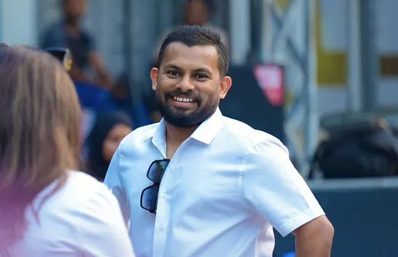 ކޮތަޅެއްގައި ޝަމްއާންގެ ގެއަށް ގެނައީ ސޭންޑްވިޗެއް: ހެއްކެއް