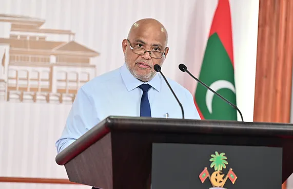 ފައިސާ ދޫކުރުން ލަސްވަނީ ޔުނިވާސިޓީން އިންވޮއިސް ނުފޮނުވާތީ