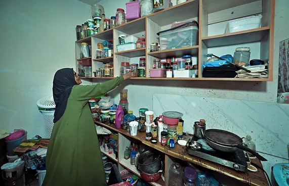 މައިންބަފައިންނަށްޓަކައި ފެށި މަސައްކަތް ދޫނުކޮށްލި!