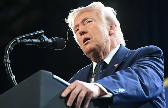 މަޝްވަރާ ނުކުރާ ކަމަށް އީރާނުން ބުނަނީ އެކަމުގައި އުޅޭ މީހުން މަރާލަފާނެތީ: ޓްރަމްޕު