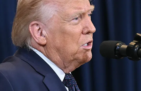 ހޮރްމޫޒް ކަނޑޯޅި ހުޅުވަން އެކުވެރި ގައުމުތަކުން އެހީނުވާތީ ޓްރަމްޕު ރުޅިގަދަވެއްޖެ