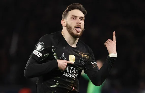 ޕީއެސްޖީން ދުނިޔޭގެ ޗެމްޕިއަނުންގެ ހިތް މަރާލައިފި