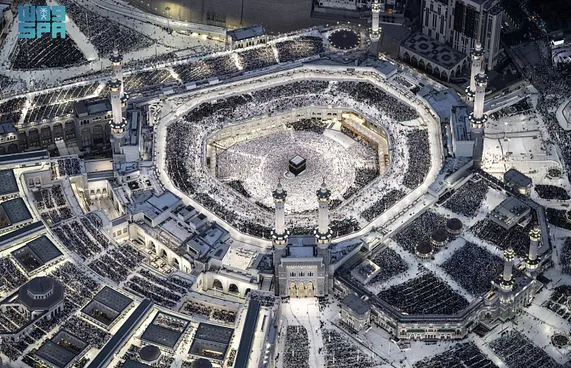 ހަރަމްފުޅާއި ވަށައިގެންވާ ސަރަހައްދު ފުރާލައި އަޅުކަމުގައި