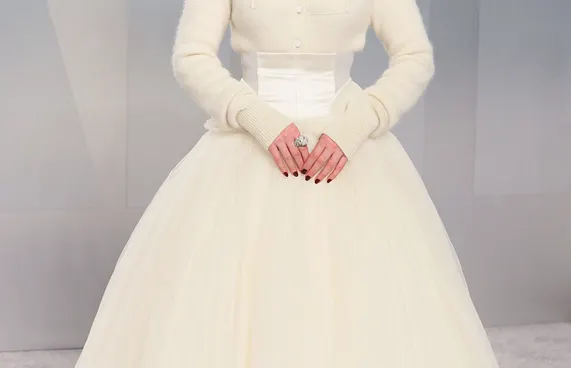 އޮސްކާ އެވޯޑް 2026: މި އަހަރުގެ އޮސްކާގެ ރެޑްކާޕެޓުގައި އެމެރިކާގެ އެކްޓްރެސް ސޭރާ ޕޯލްސަން.-- ފޮޓޯ: އޭއެފްޕީ