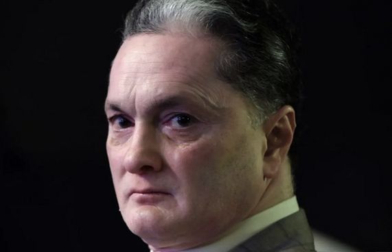 ބަންޑުން ޖަހާލި ލޯންޗުގައި ބިލިނިއަރު ގޯތަމް ސިންގްހާނިއާ