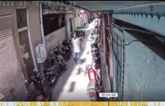 ހިޔާ ރޯދީގައި ރޯވުމުގެ ކުރިން މީހަކު ވަންނަ ވީޑިއޯއް