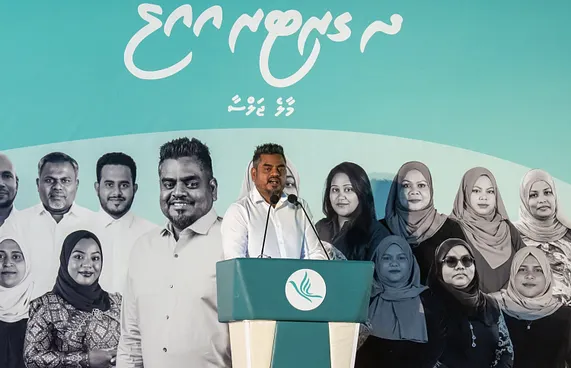 "ކަރަންޓު މައްސަލަ ހައްލު ނުކޮށް ދެން ކުރިމަތި ނުލާނަން"