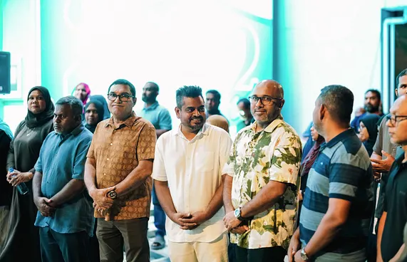 "ސިޔާސީ މައިދާނަށް އާ ޖީލެއް ގެނައުމަށް ރައްޔިތުން ބޭނުންވޭ"