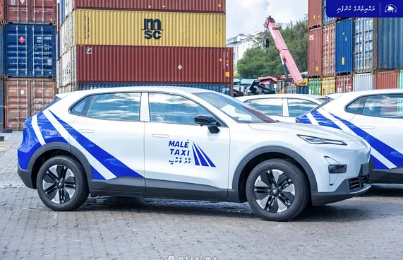 ޓެކްސީ ލައިންގެ ފަސް ކާރު ވިލިމާލެއަށް