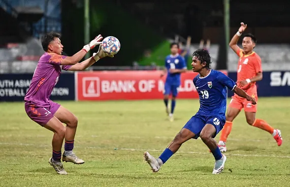 ރާއްޖެ އާއި ބޫޓާން ހަމަހަމަ، ނޭޕާލް ސެމީ އަށް