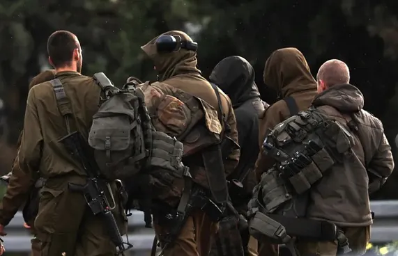 ދަނޑުން ފައިބައި އިޒްރޭލްގެ ކުޅުންތެރިން ހަނގުރާމައަށް