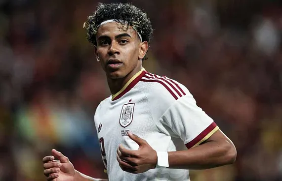 މަލާމަތަށް ޔަމާލްގެ ރައްދު؛ "އަހަންނަކީ މުސްލިމެއް"