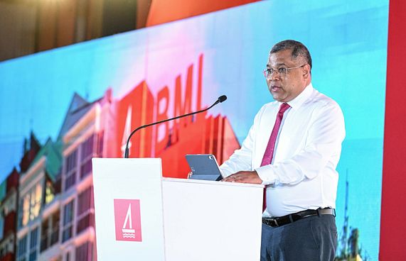 2024 އާ އަޅާ ބަލާއިރު މިދިޔަ އަހަރު ޓީޓިގެ މުއާމަލަތްތަކަށް ބީއެމްއެލްއިން ހަތަރު ގުނަ ޑޮލަރު ވިއްކިން: ޝަރީފް