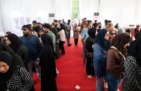 ވޯޓުލުމުގެ ވަގުތު 5 ޖެހުމާ ހަމައަށް އިތުރުކޮށްފި