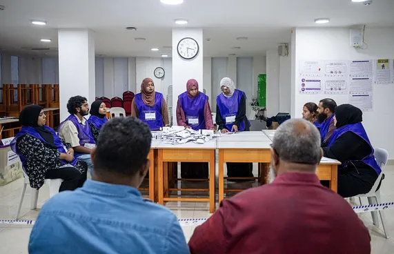 ބައެއް ވޯޓުފޮށިތަކުގެ ނަތީޖާ ލިބެން ފަށައިފި