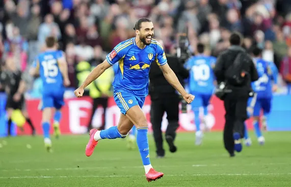 ލީޑް ގެއްލުނު  ގެއްލުނަސް ލީޑްސް ސެމީ އަށް