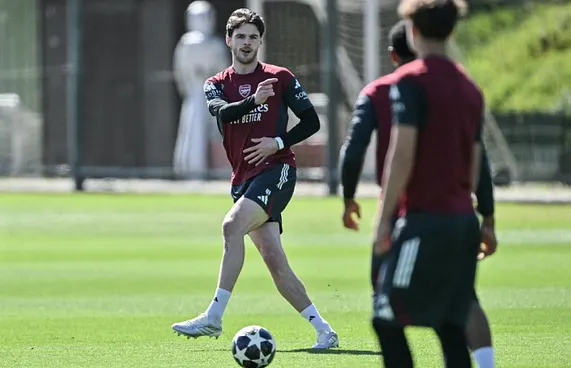 އަނިޔާއިން ސަލާމަތްވެ ރައިސް އެނބުރި ފަރިތަކުރުންތަކަށް