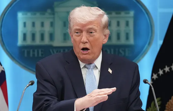 ޓްރަމްޕްގެ އިންޒާރު: މުޅި އިރާން އެއްރެއިން ނައްތާލެވިދާނެ