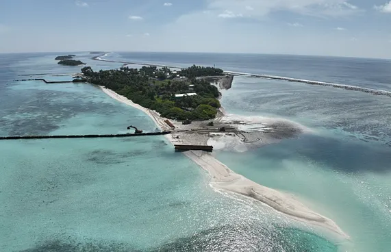 ތ. ގާދިއްފުށީގެ ބިން ހިއްކަން ފަށައިފި