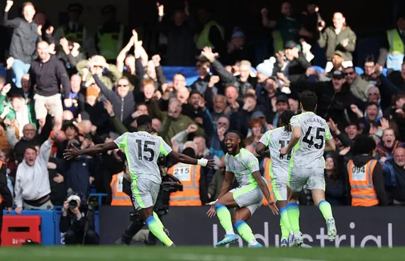 ސިޓީން އާސެނަލްއާ ދެމެދު އޮތް ފަރަގު ކުޑަ ކުރަނީ