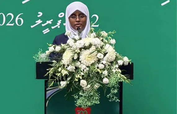 މަޖީދިއްޔާގެ ފުރަތަމަ އަންހެން ކެޕްޓަނަކަށް އީޝަލް