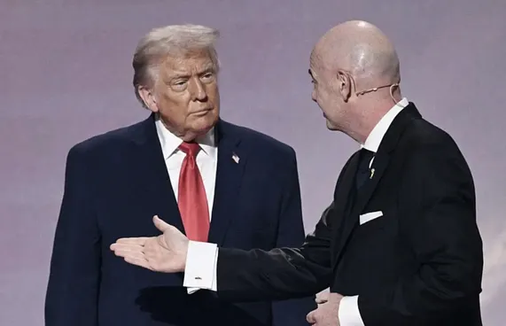 ވޯލްޑް ކަޕްގައި ރެއިޑްތައް ހުއްޓަން ފީފާގެ އާދޭސް ޓްރަމްޕަށް