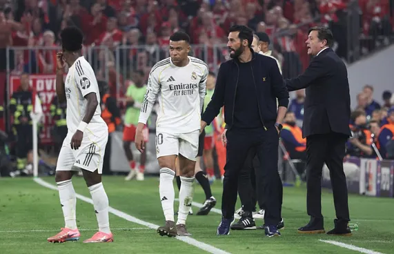 ރެއާލްގެ މަސައްކަތް ފެނަށްދިޔައީ ރެފްރީގެ ސަބަބުން: އާބެލޮއާ