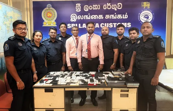 ސްކޭމްކުރާ ސާމާނާ އެކު ލަންކާއިން ޗައިނާ ބަޔަކު ހައްޔަރު