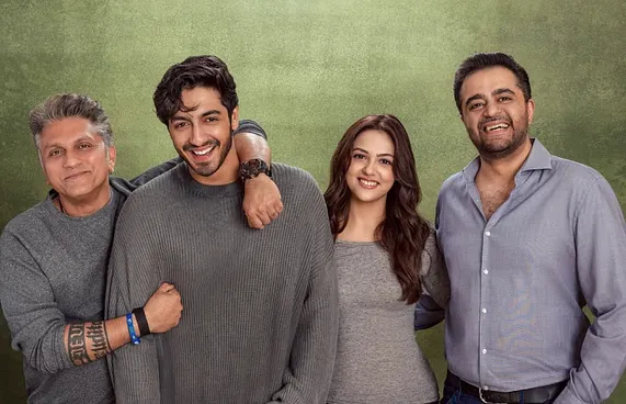 އަހާން އާއި އަނީތު އެކުގައި ލޯބީގެ އިތުރު ފިލްމެއް ކުޅެނީ