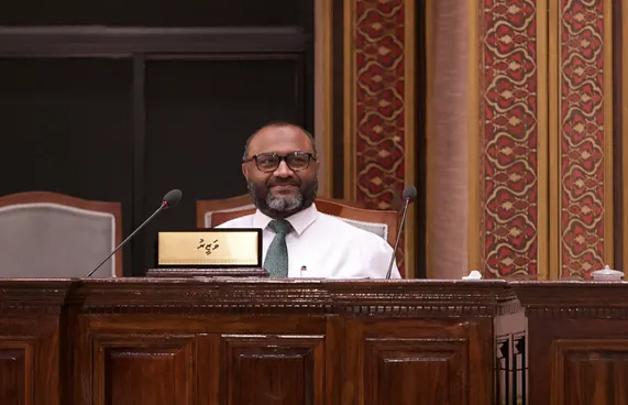 ހައްޖާ އުމްރާއާ ބެހޭ ގާނޫނެއް ހަދަނީ