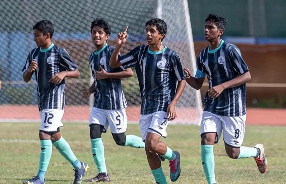 ހުޅުމާލޭގައި ފުރަތަމަ ފަހަރަށް ރަސްމީ ފުޓްބޯޅަ މުބާރާތެއް