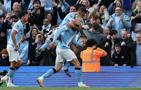 އާސެނަލް ފަހަތަށް ޖައްސާލައި ސިޓީ އެއް ވަނަ އަށް