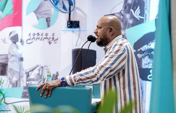 މި ދެ އަހަރު ޖެހުނީ އެމްޑީޕީ ސަރުކާރުން ނެގިހާ ލޯނު ދައްކަން