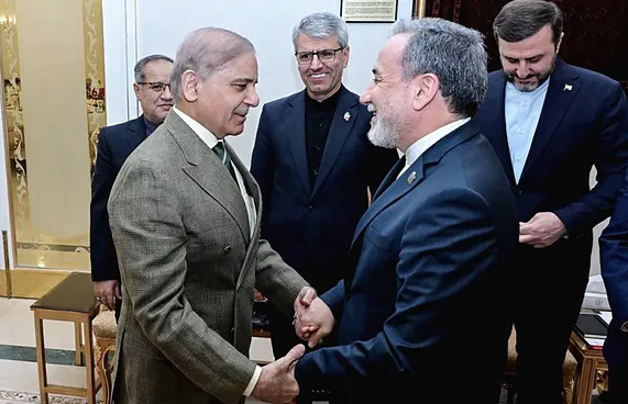 އެމެރިކާގެ ވަފުދު ޕާކިސްތާނަށް ދިއުން ކެންސަލް