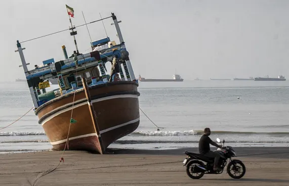 ކަނޑު ބަންދު އުވާނުލާނެ ކަމަށް ބުނުމުން ތެލުގެ އަގު މައްޗަށް