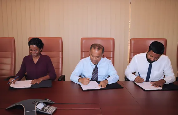 އެމްއައިބީގެ އެހީގައި ފައިނުގައި ކުނި މެނޭޖުކުރަނީ