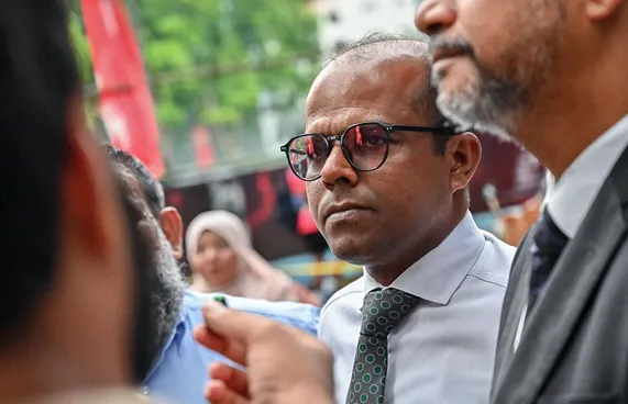 ފިޔާޒު ވެސް ހިޔާރު ކުރެއްވީ ހަނު ހުންނަން