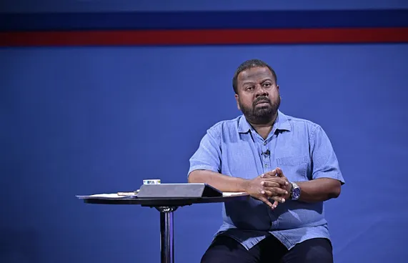 ސިޔާސީ މުވައްޒަފުންގެ އަދަދުގެ ވާހަކަދެއްކޭނީ ކަނޑާ ނިމުމުން