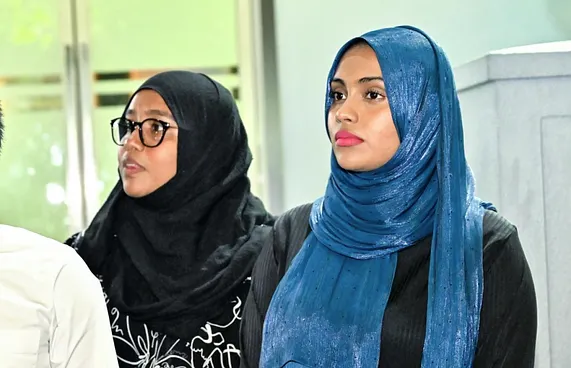 އީޝާގެ މައްޗަށް ގަޒުފުގެ ދައުވާ އުފުލައިފި