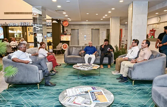 ތިން ރައީސުންގެ މަންދޫބުން ނިންމީ ޕާޓީތަކާ މަޝްވަރާކުރަން