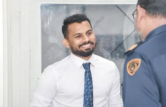ޝަމްއާންއަށް ހުކުމް އިއްވުމުގެ އަޑުއެހުން ފަސްކޮށްފި