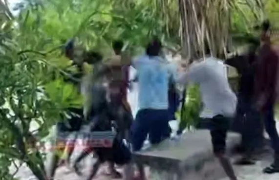 ބިދޭސީންތަކެއް ހަމަނުޖެހުން ހިންގި މައްސަލައެއް ބަލަނީ