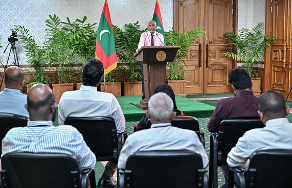ނާޒިމާ ދައްކަން ވާހަކައެއް ނެތް، ދިޔައީ ޗުއްޓީއަށް: ރައީސް