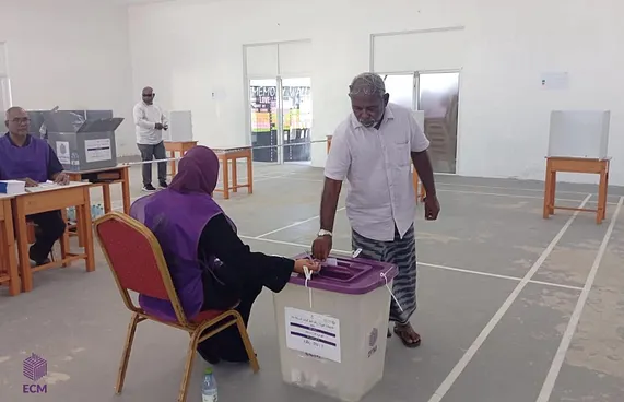 ހިތަދޫ އުތުރު ދާއިރާ ބައި އިލެކްޝަންގެ ވޯޓުލުން ފަށައިފި