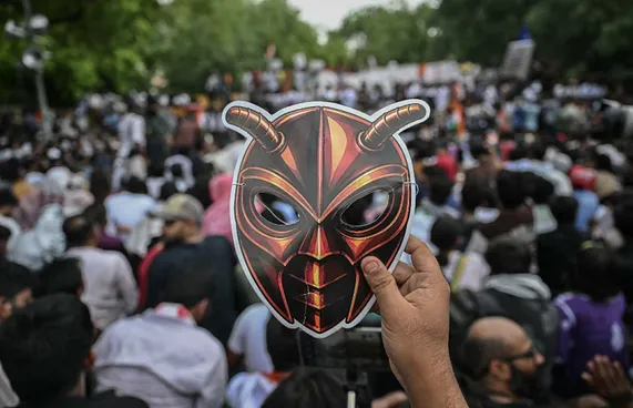 ކުރަފި ޕާޓީގެ ފުރަތަމަ މުޒާހަރާގައި އެތައް ސަތޭކަ ދަރިވަރުން