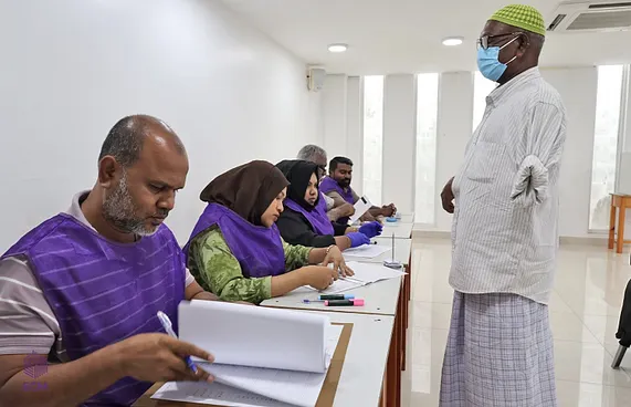 މީދޫ ކައުންސިލްގެ ރައީސް ހޮވަން ވޯޓުލުން ކުރިއަށް