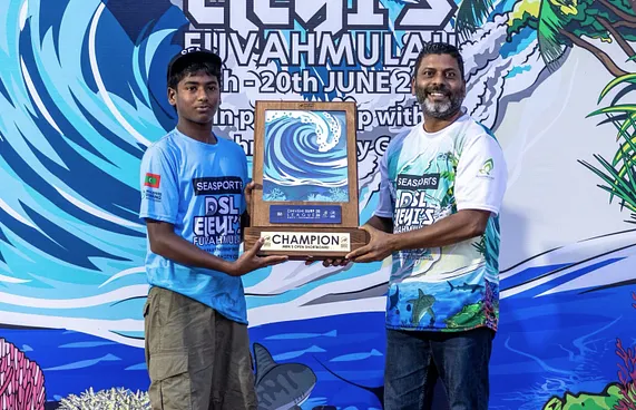 އެލޭއިސްގެ ޗެމްޕިއަންކަން ވެސް ޔަސީން ހޯދައިފި